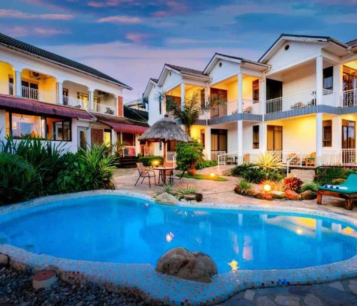 2 Friends Beach Hotel