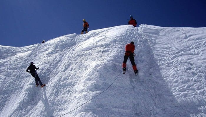 ISLAND PEAK SUMMIT (2)