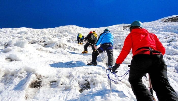 LOBUCHE PEAK SUMMIT (5)